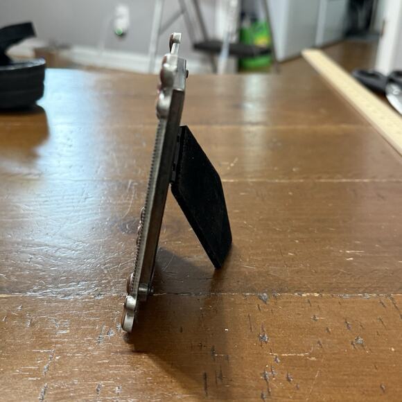 Furio Mini Metal Frame 2.5” x 3.5” Red Flower Frame Standing - Picture 7 of 10